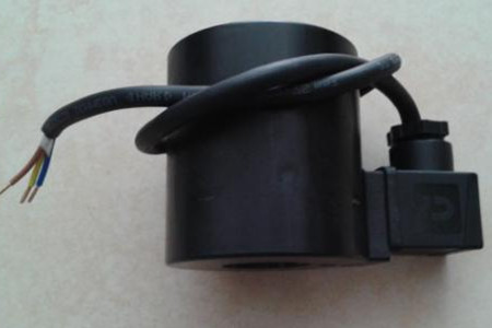電磁線圈的電感主要起到什么作用？